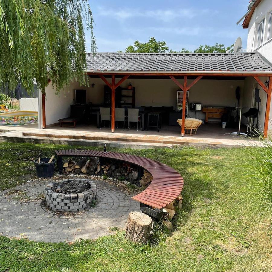 Apartamento Battonya House Exterior foto