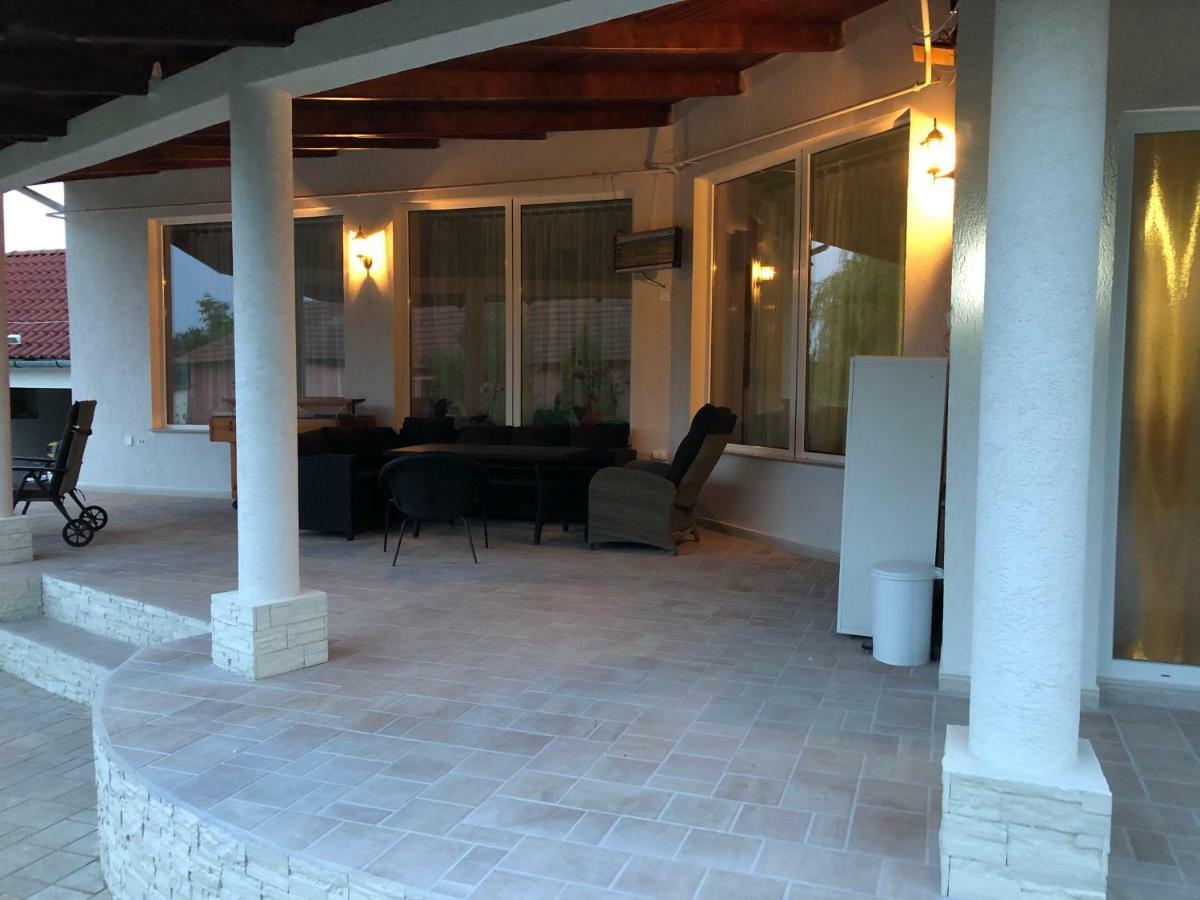 Apartamento Battonya House Exterior foto
